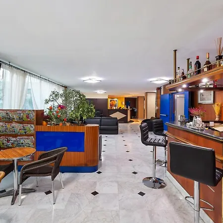 Ginosi Arizona Hotel Milan