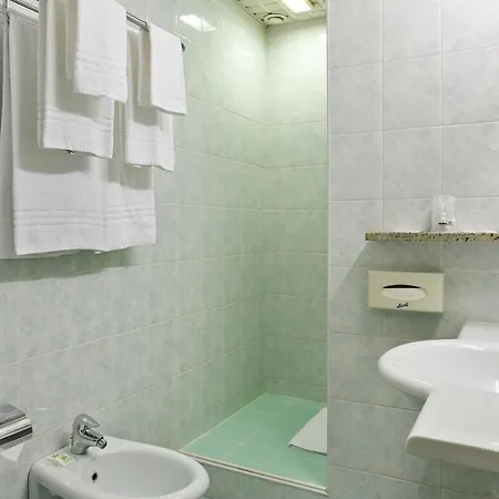 Ginosi Arizona Hotel Milano