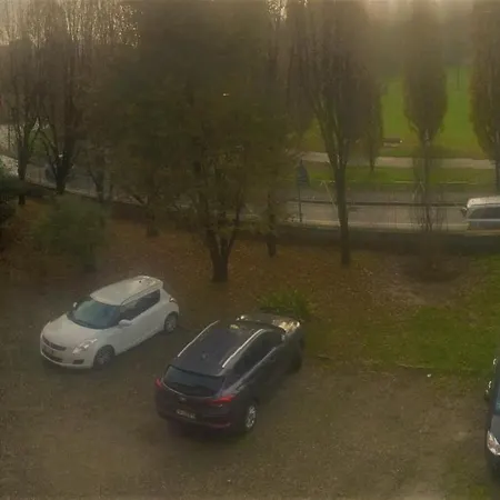 카사 페르 페리에 아칠 리치 *