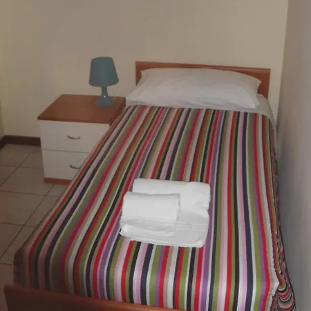 카사 페르 페리에 아칠 리치 게스트하우스