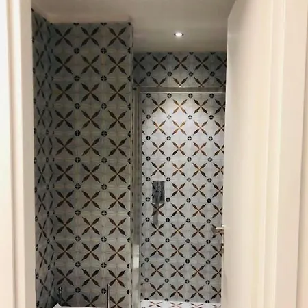 Delle Rose بيت ضيافة 4*