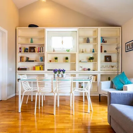 Classy Milanese Near Sforza Castle Διαμέρισμα *