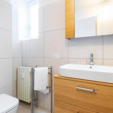 Classy Milanese Near Sforza Castle Διαμέρισμα Μιλάνο