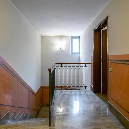 Classy Milanese Near Sforza Castle Διαμέρισμα *