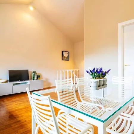 Διαμέρισμα Classy Milanese Near Sforza Castle *