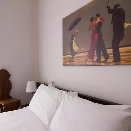 Italianway-juvara Apartment
