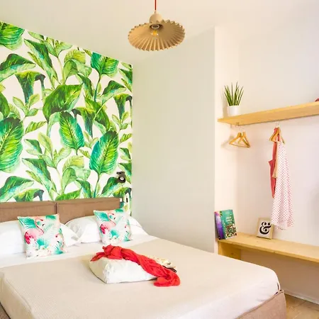 Daire Duomo Views, Light, Jungle-inspired With Terrace Milano