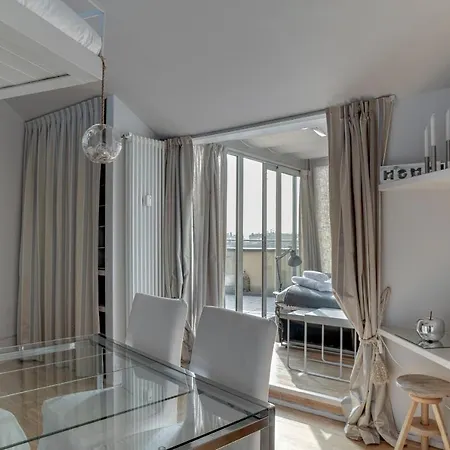 Amazing Panoramic Near Citta Studi Apartment *
