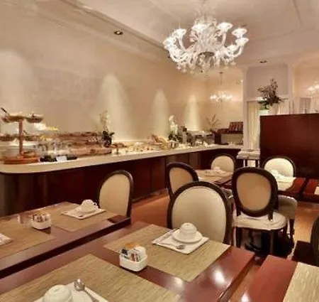Otel Worldhotel Casati 18
