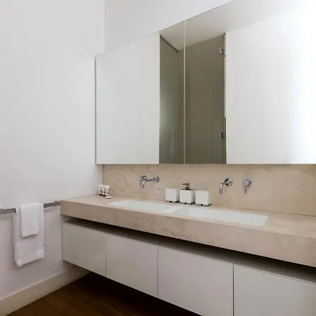 Via Vivaio Appartement Milan