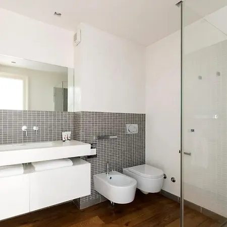 Via Vivaio Appartement Milan