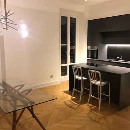 Montenero Apartament 아파트 밀라노