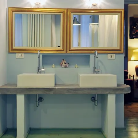 Porta Ticinese Rentclass Ermione 아파트 *