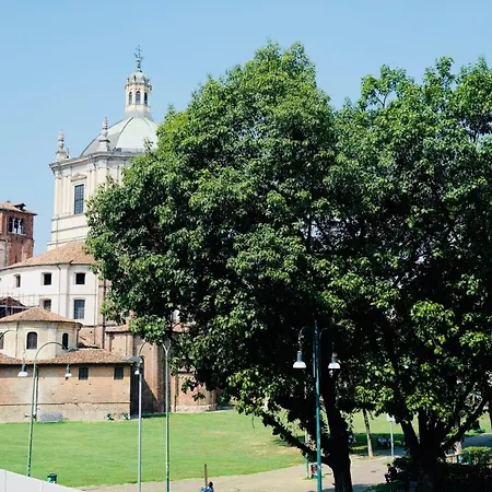 Casa Della Vetra Guest house
