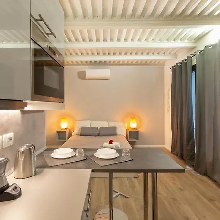 Alessia's Building- Affori Fn Apartment *