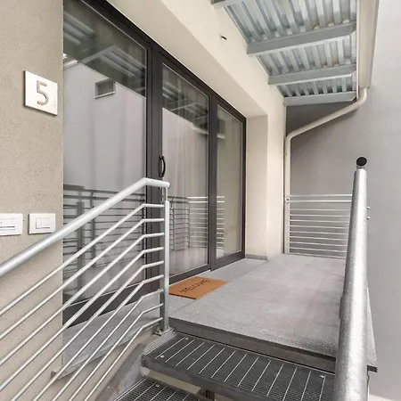 Alessia's Building- Affori Fn *