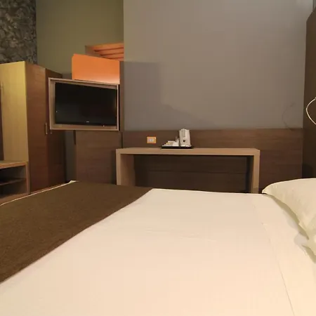 Metro Hotel Milán