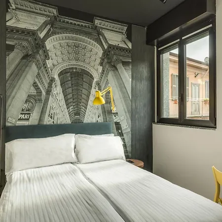 روكسي ميلان