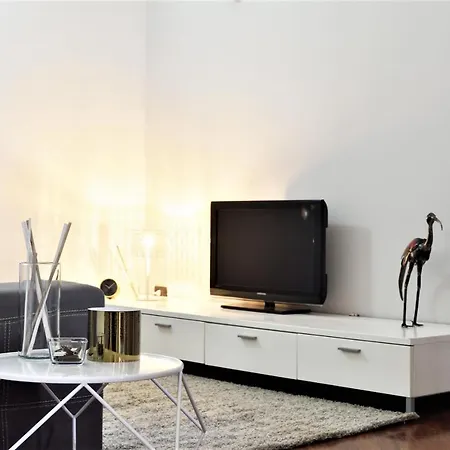 Homiquo - Garofalo * Milan