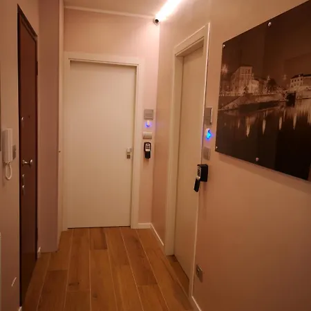 2 Navigli 4* ミラノ