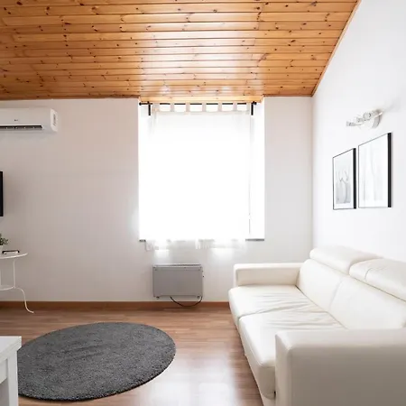 Cadorna Center Studio-by Flatscollection *