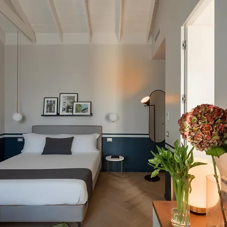 Hotell Velvet Grey Boutique