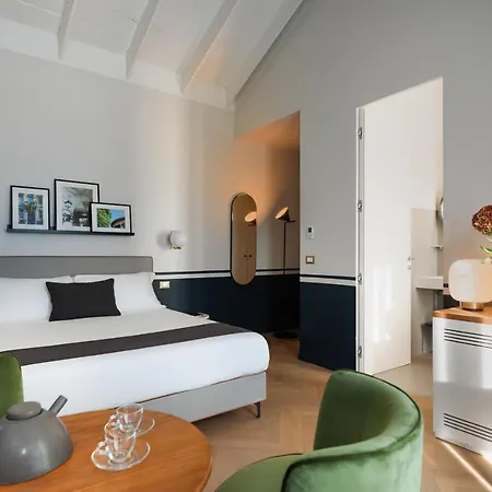 Velvet Grey Boutique 3* Milan