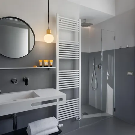 Hotell Velvet Grey Boutique