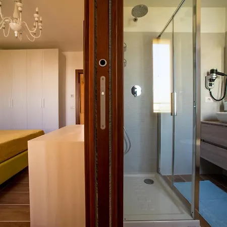 享受米兰酒店 招待所