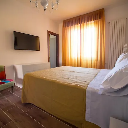 享受米兰酒店 *