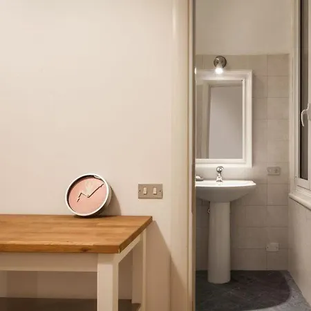 Apartment Sleeps 4 Air Con Wifi