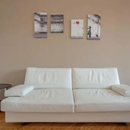 Sleeps 4 Air Con Wifi Apartamento
