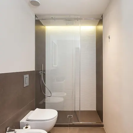 Easyhomes-duomo & *