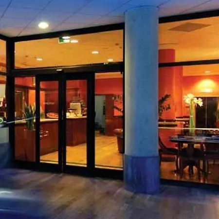 Atahotel De Angeli Hotel 4*