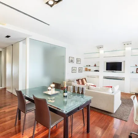 Bright And Cozy In Isola District - Marco Polo *