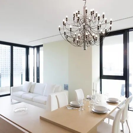 Stylish Elegant In Torre Solaria With Exclusive Milan's View Milan