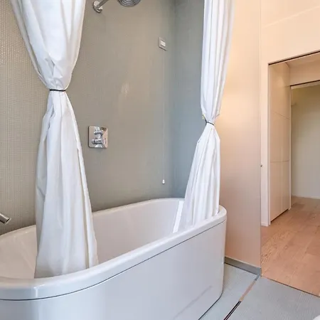 Lejlighed Stylish Elegant In Torre Solaria With Exclusive Milan's View *