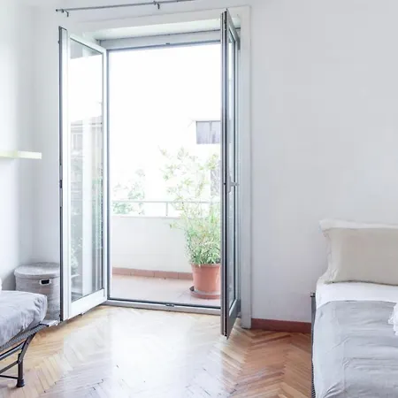 Suitelowcost Stilicone *