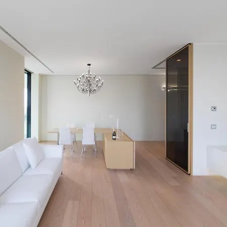 Stylish Elegant In Torre Solaria With Exclusive Milan's View * Milan