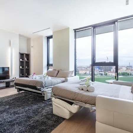 Stylish Elegant In Torre Solaria With Exclusive Milan's View Milano