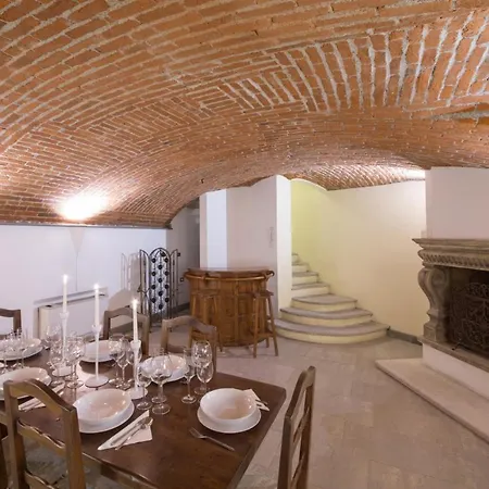 Loft In Navigli District With Jacuzzi & Sauna - Papiniano Apartmán *