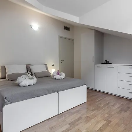 Suitelowcost Sant'Agnese Suite * Milan