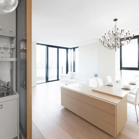 Stylish Elegant In Torre Solaria With Exclusive Milan's View Milan