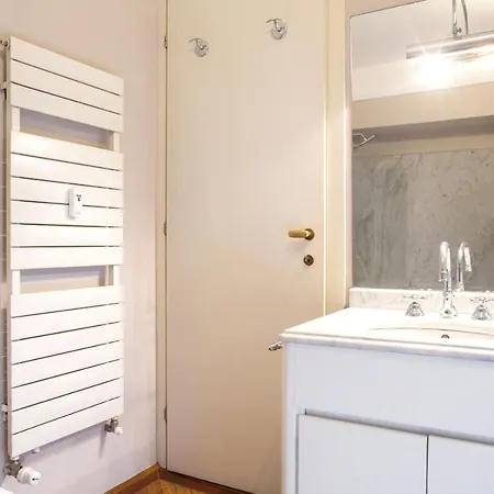 Suitelowcost Spiga Apartman *