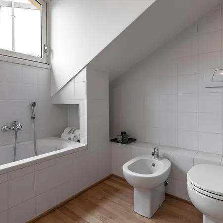 Suitelowcost Sant'Agnese Suite * Milan