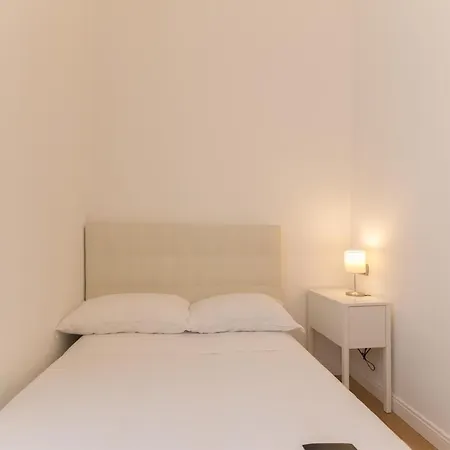 Apartment Hemeras Boutique Homes - Design In Center