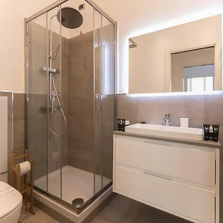Hemeras Boutique Homes - Design In Center Apartment *