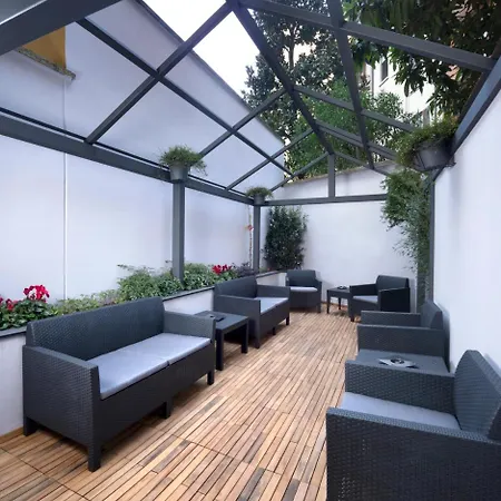 Lancaster Hotel 3*
