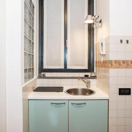 Apartment Living Milan - Corso Garibaldi 55 *