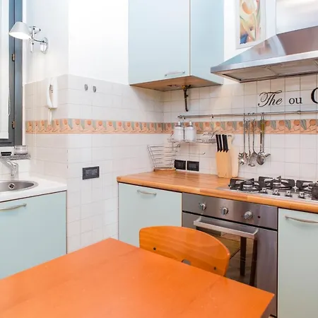 Apartment Living Milan - Corso Garibaldi 55 *